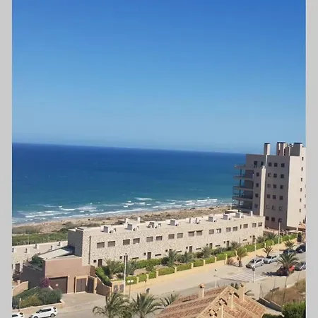 Muy Cerca Del Mar. * Arenales del Sol