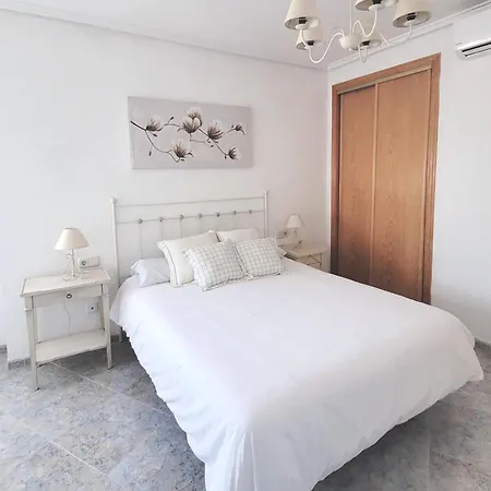 Apartment Muy Cerca Del Mar. *